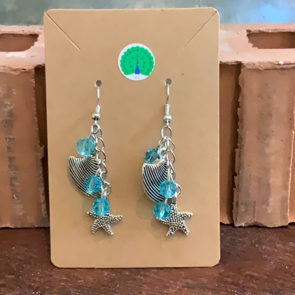 Beautiful shell beach earrings